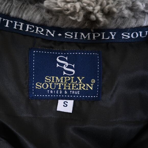 Simply Southern Womens S Faux Fur Sherpa Sleeveless Vest - Picture 9 of 10